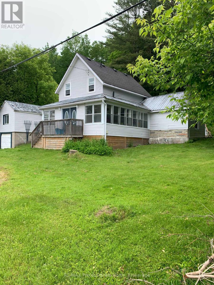 72 Bobcaygeon Road, Minden Hills (Lutterworth), Ontario  K0M 2K0 - Photo 2 - X12915374