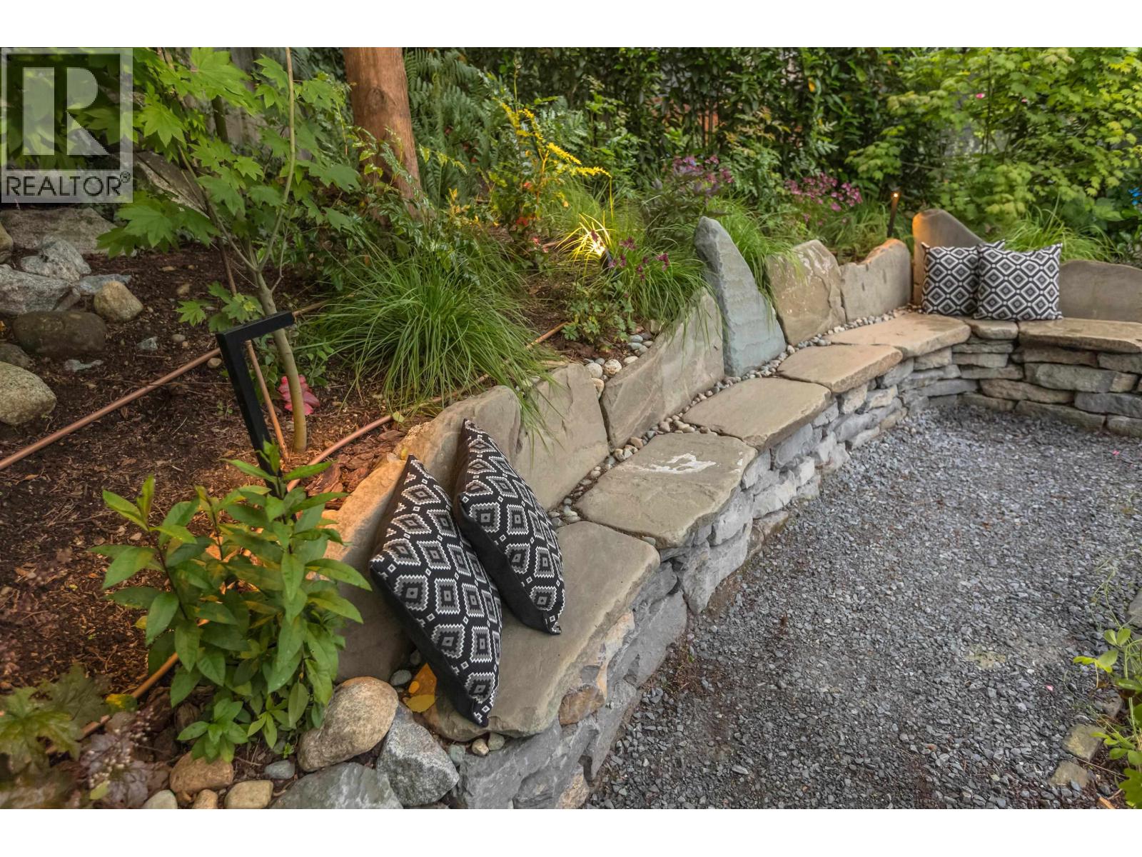 1777 Deep Cove Road, North Vancouver, British Columbia  V7G 1S4 - Photo 26 - R3102878