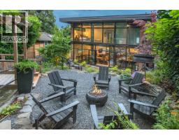 1777 DEEP COVE ROAD, North Vancouver, British Columbia