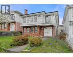 <div class="price">$1,950,000</div> 7882 Windsor Street, Vancouver<br><div style="margin-bottom:8px;"><small>Sutton Group-West Coast Realty</small></div><div class='bed_bath'>6 Bed | 4 Bath</div>