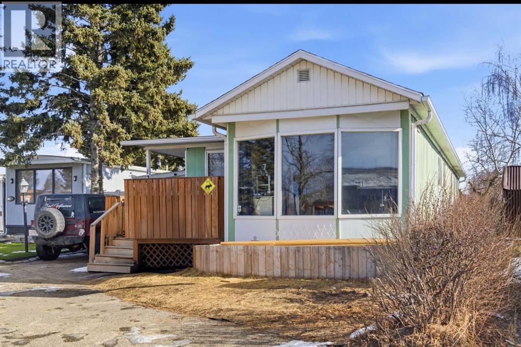 124, 3223 83 Street NW, Calgary, Alberta