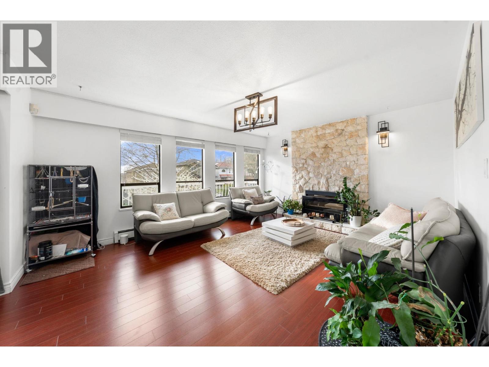 7882 Windsor Street, Vancouver, British Columbia  V5X 4A8 - Photo 3 - R3102619