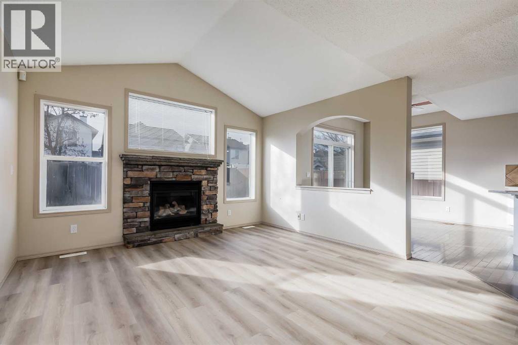 35 New Brighton Manor Se, Calgary, Alberta  T2Z 4G8 - Photo 3 - A2294620