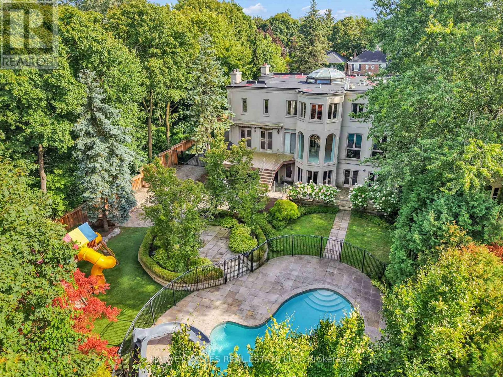 113 COLDSTREAM AVENUE, Toronto, Ontario