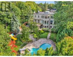 113 COLDSTREAM AVENUE, Toronto, Ontario