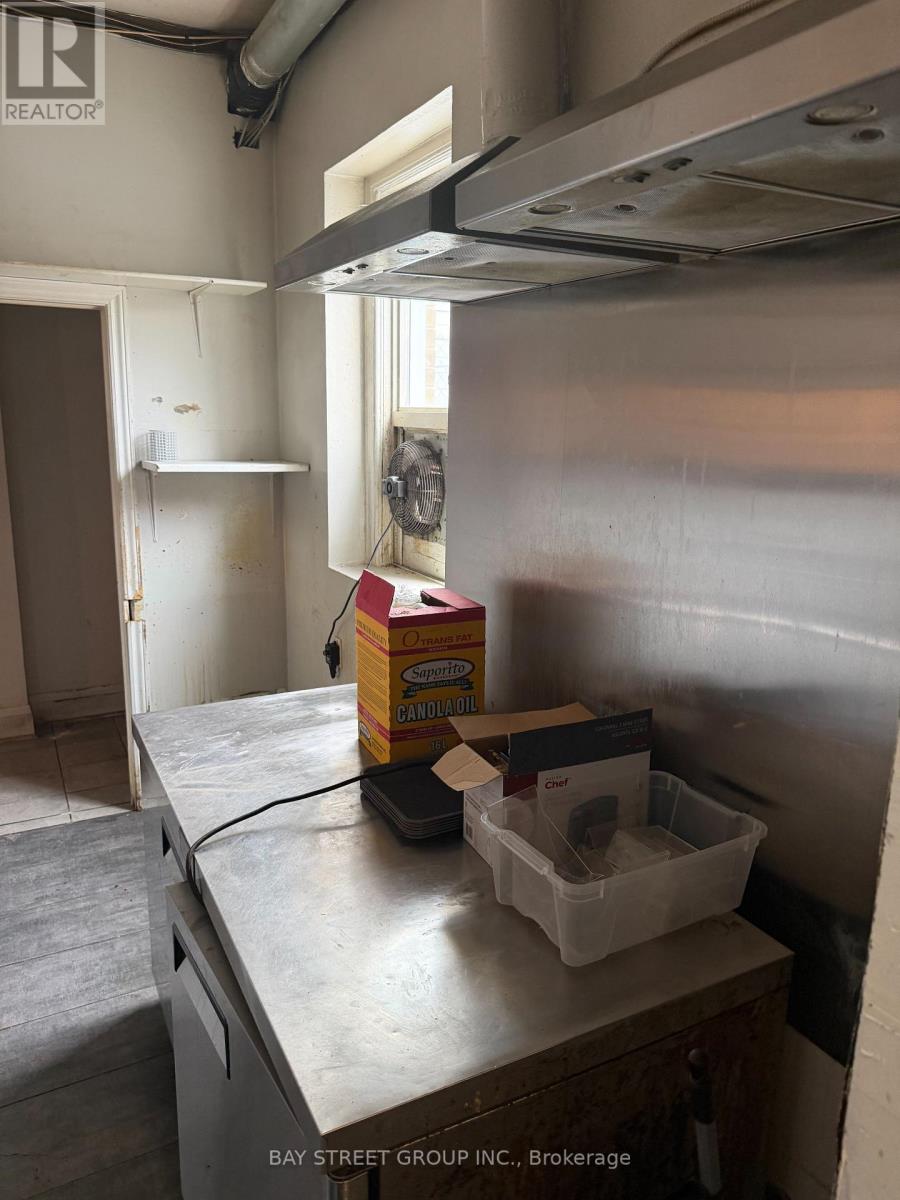 102 - 1763 Avenue Road, Toronto, Ontario  M5M 3Y8 - Photo 8 - C12915458