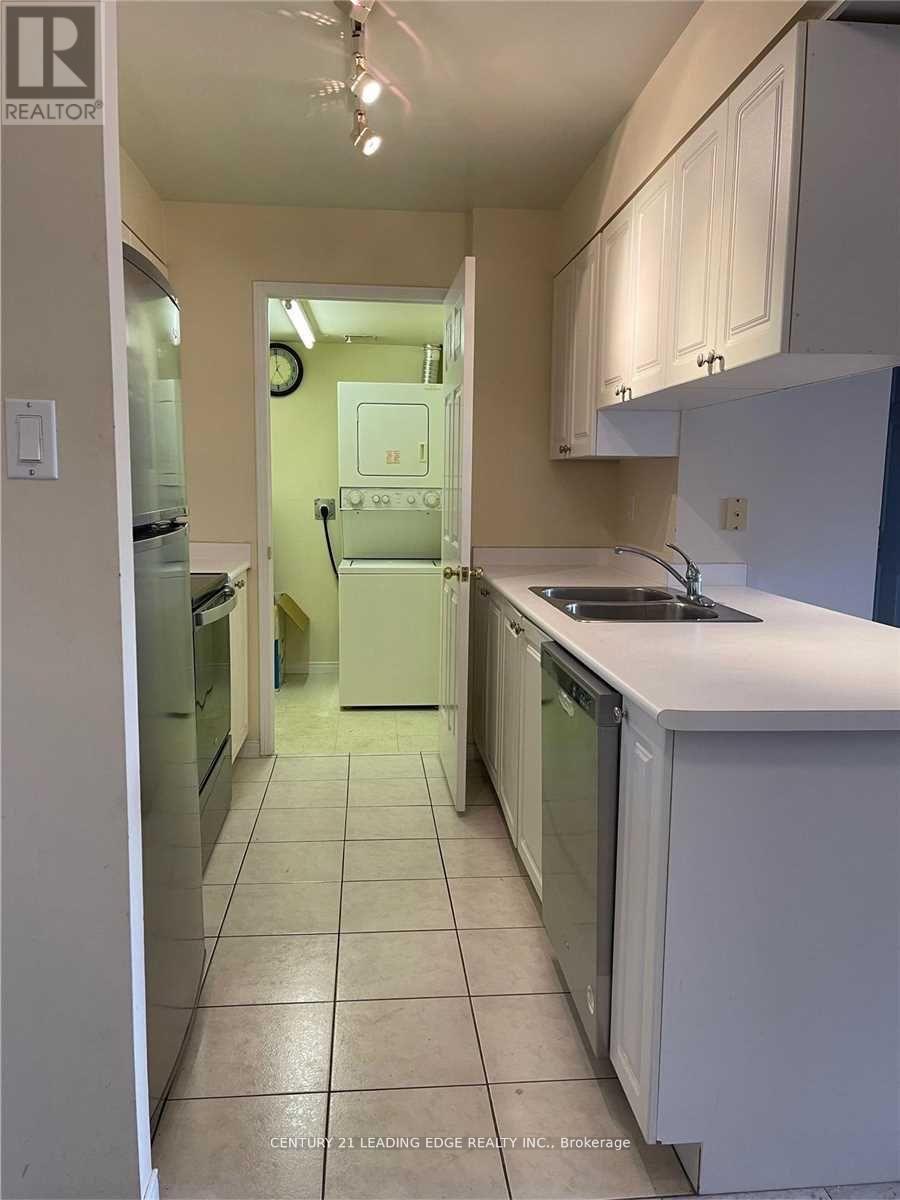 1411 - 889 Bay Street, Toronto, Ontario  M5S 3K5 - Photo 12 - C12915466