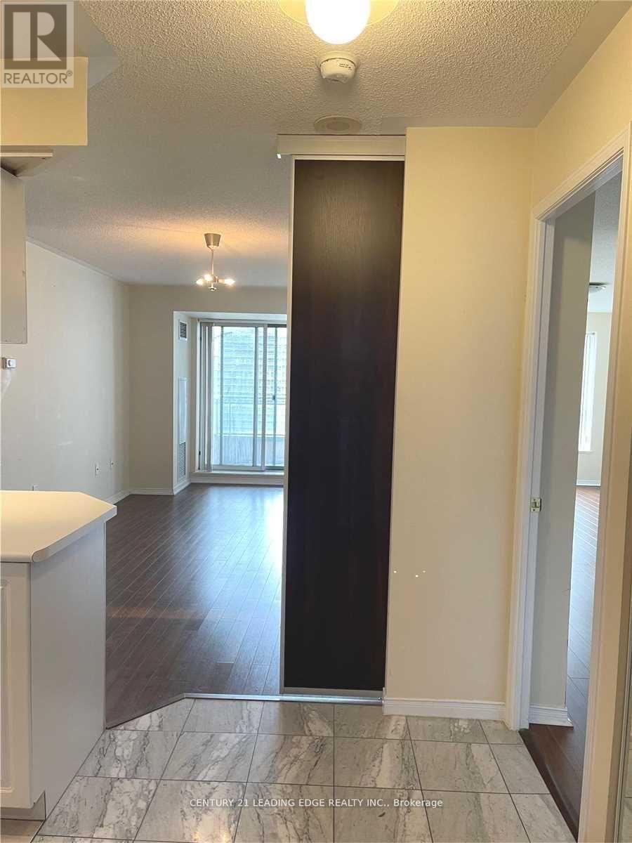 1411 - 889 Bay Street, Toronto, Ontario  M5S 3K5 - Photo 13 - C12915466