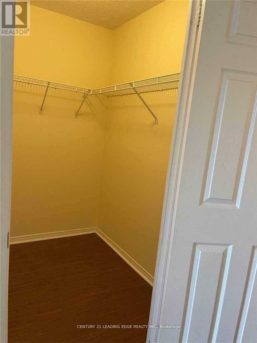 1411 - 889 Bay Street, Toronto, Ontario  M5S 3K5 - Photo 17 - C12915466