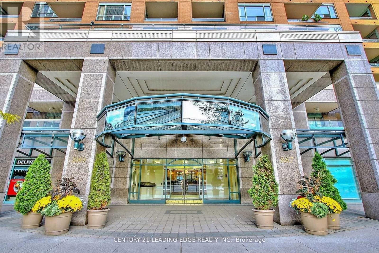 1411 - 889 Bay Street, Toronto, Ontario  M5S 3K5 - Photo 2 - C12915466