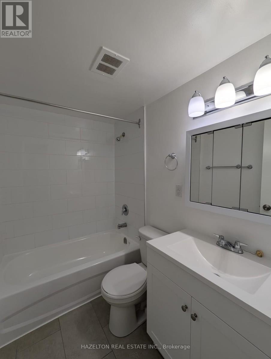 305 - 1780 Victoria Park Avenue, Toronto (Victoria Village), Ontario  M1R 1S6 - Photo 12 - C12913888