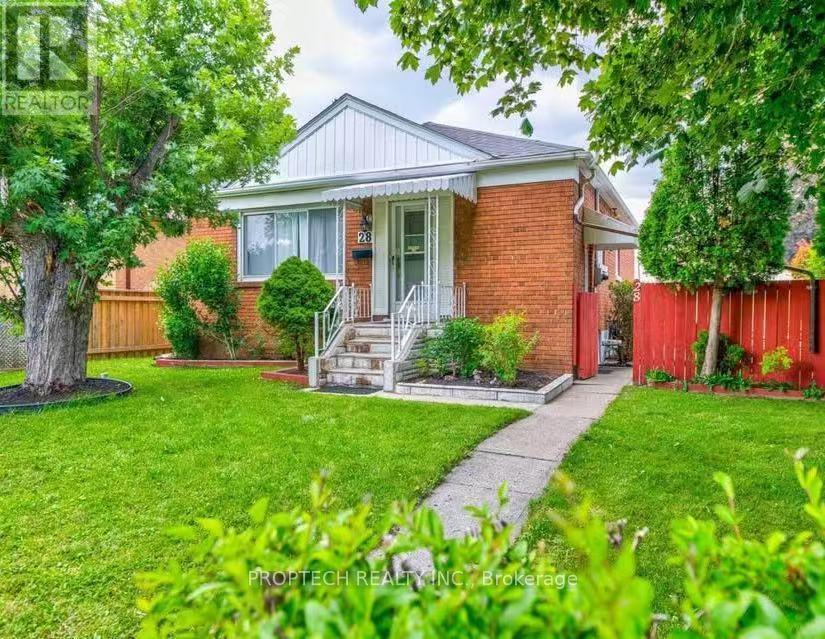 28 BOEM AVENUE, Toronto, Ontario
