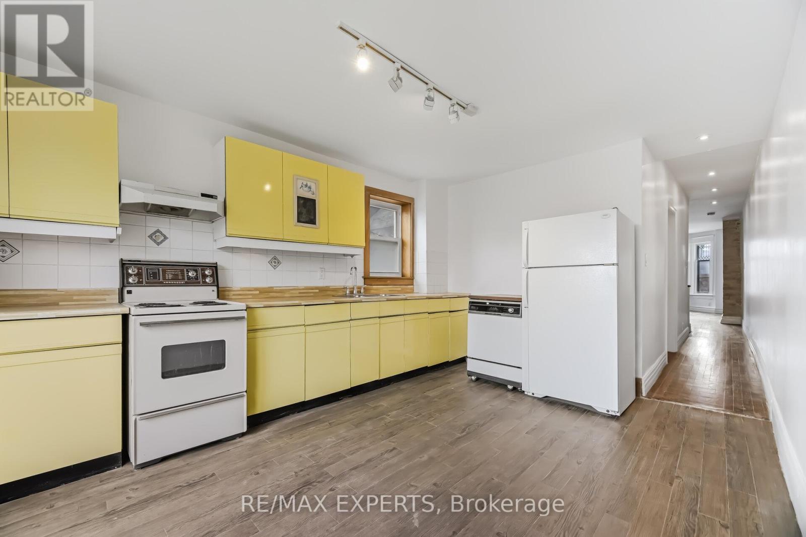 34 Grant Street, Toronto, Ontario  M4M 2H5 - Photo 19 - E12915456