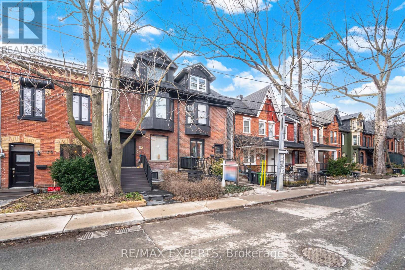 34 Grant Street, Toronto, Ontario  M4M 2H5 - Photo 2 - E12915456