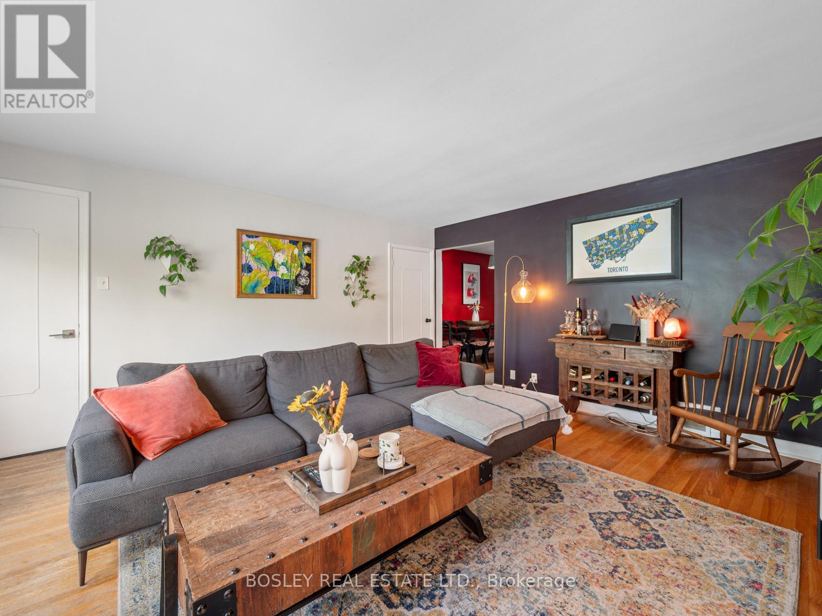 9 Love Crescent, Toronto, Ontario  M4E 1V6 - Photo 11 - E12915464