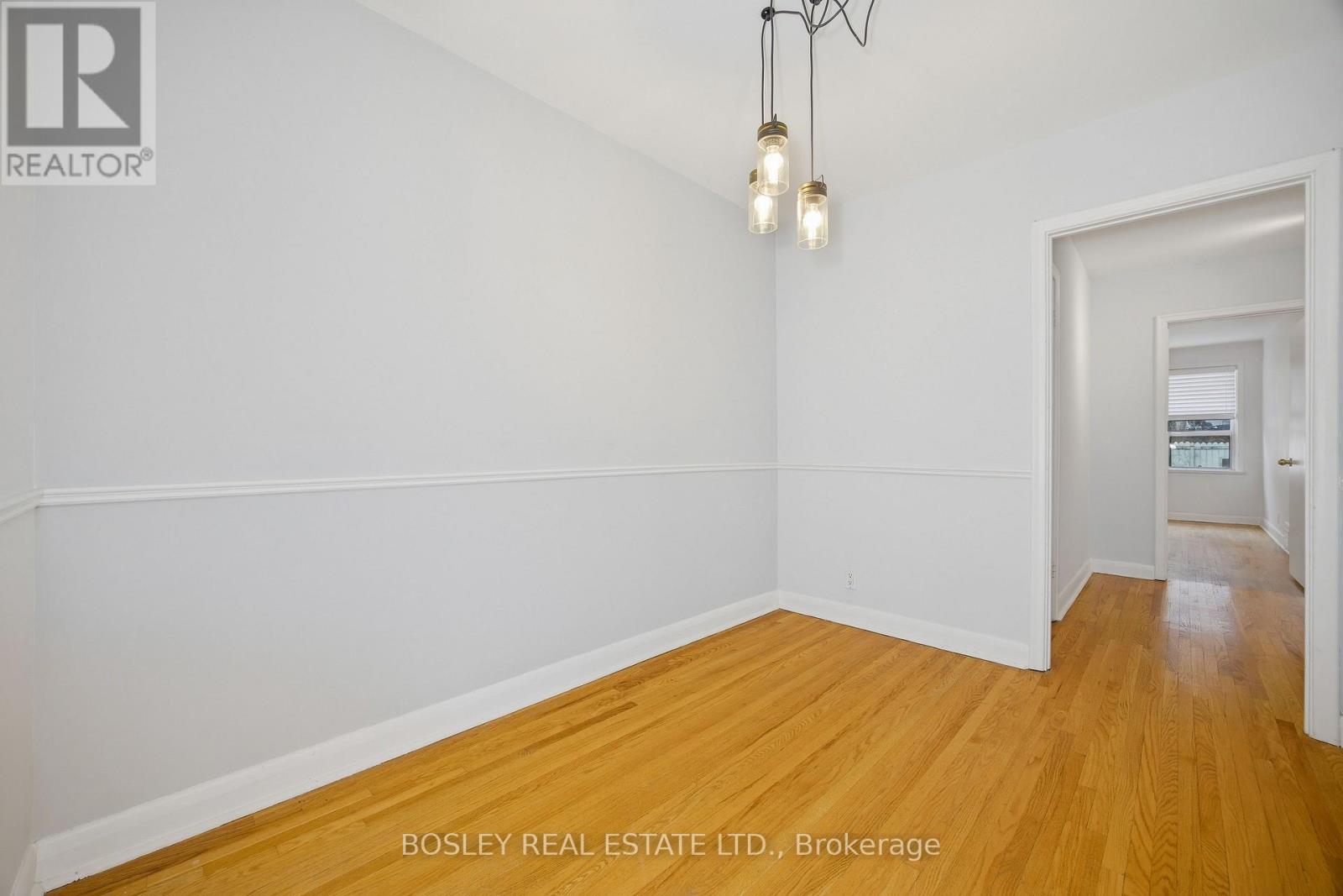 9 Love Crescent, Toronto, Ontario  M4E 1V6 - Photo 22 - E12915464