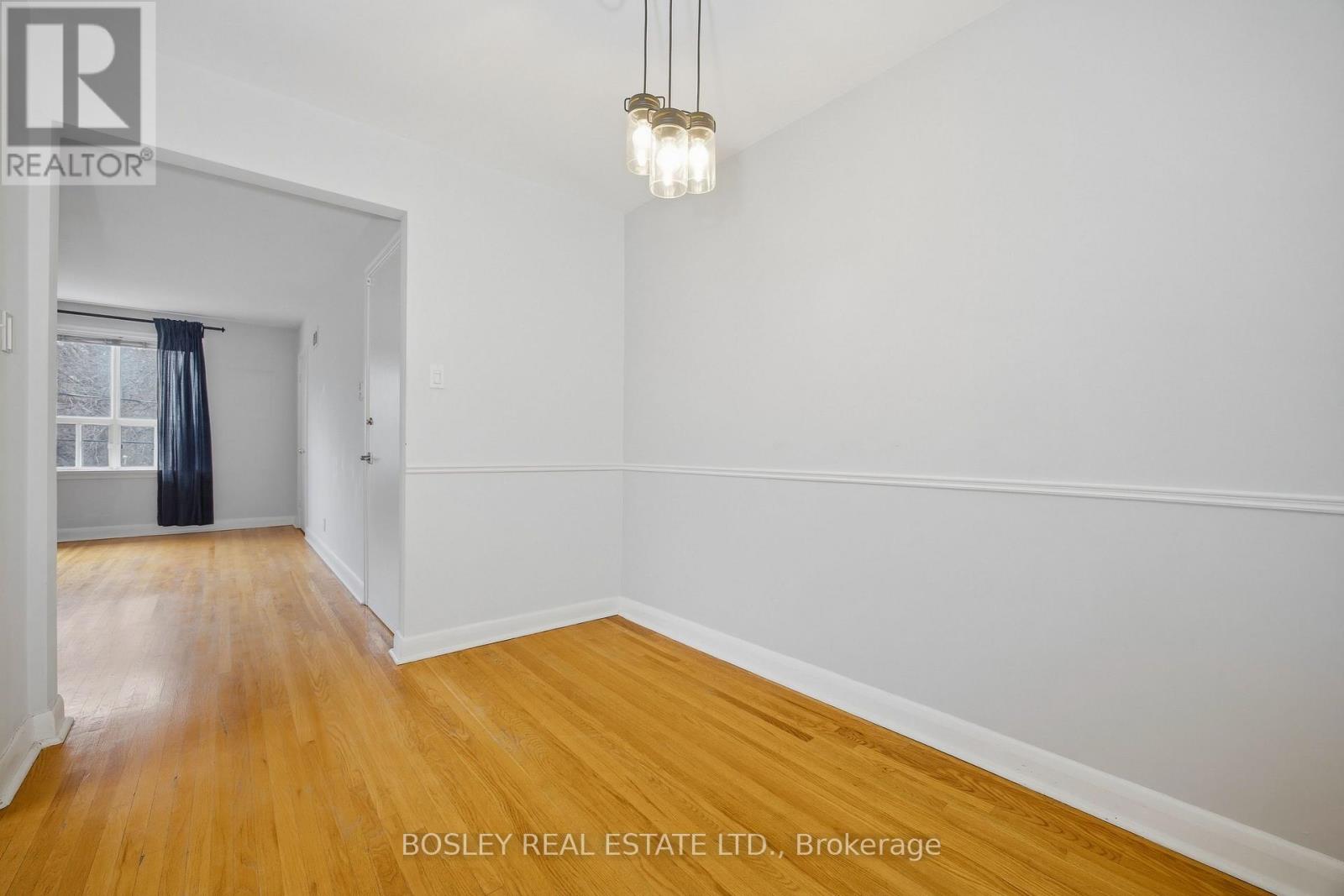 9 Love Crescent, Toronto, Ontario  M4E 1V6 - Photo 24 - E12915464