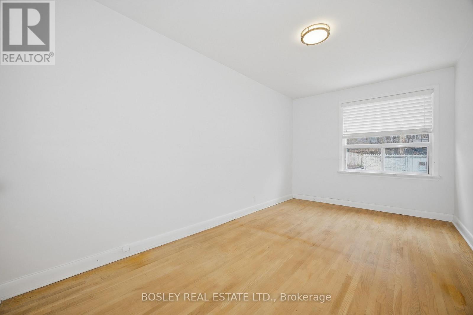 9 Love Crescent, Toronto, Ontario  M4E 1V6 - Photo 27 - E12915464