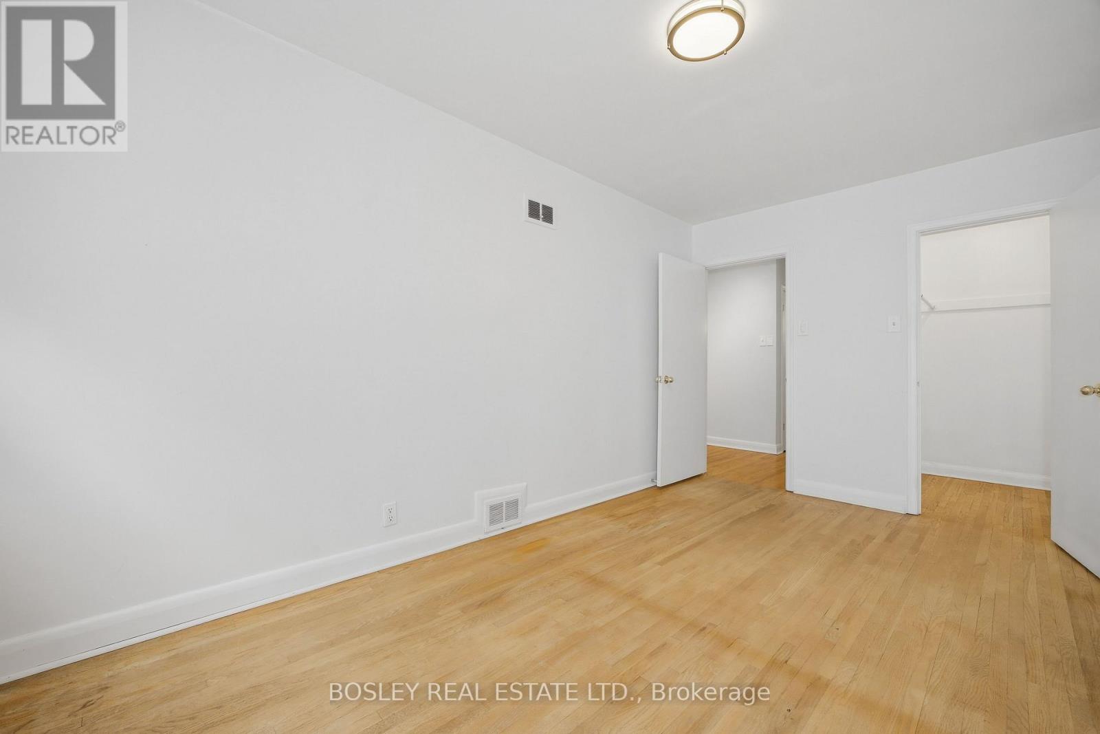 9 Love Crescent, Toronto, Ontario  M4E 1V6 - Photo 28 - E12915464