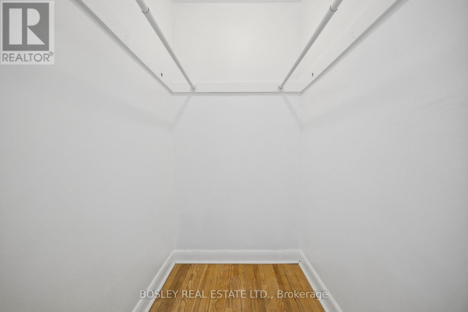 9 Love Crescent, Toronto, Ontario  M4E 1V6 - Photo 29 - E12915464