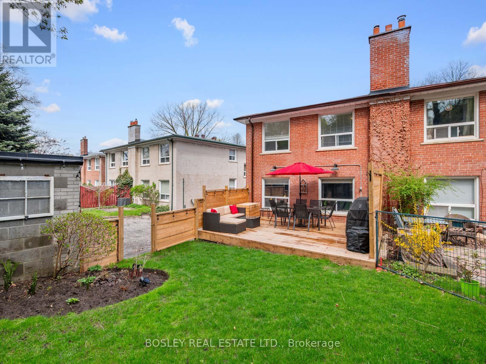 9 Love Crescent, Toronto, Ontario  M4E 1V6 - Photo 45 - E12915464