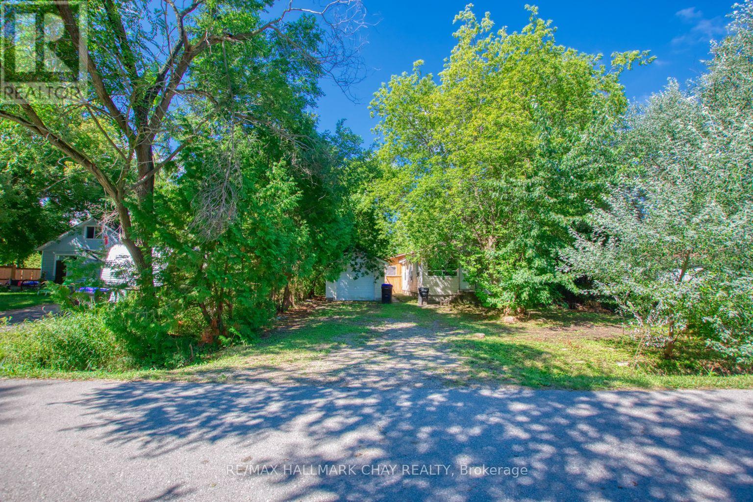 956 Carson Avenue, Innisfil, Ontario  L0L 1W0 - Photo 2 - N12915362