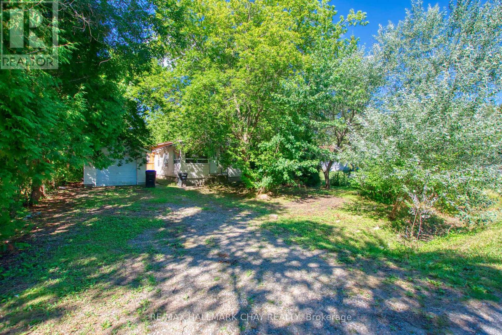 956 Carson Avenue, Innisfil, Ontario  L0L 1W0 - Photo 3 - N12915362