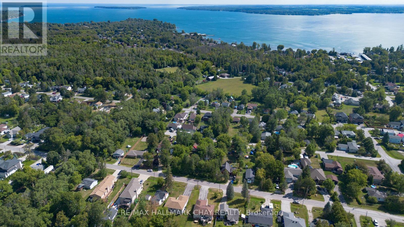 956 Carson Avenue, Innisfil, Ontario  L0L 1W0 - Photo 9 - N12915362