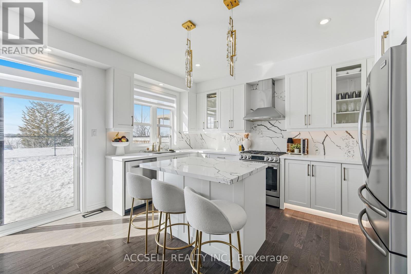 154 Strachan Trail, New Tecumseth (Beeton), Ontario  L0G 1A0 - Photo 13 - N12915438