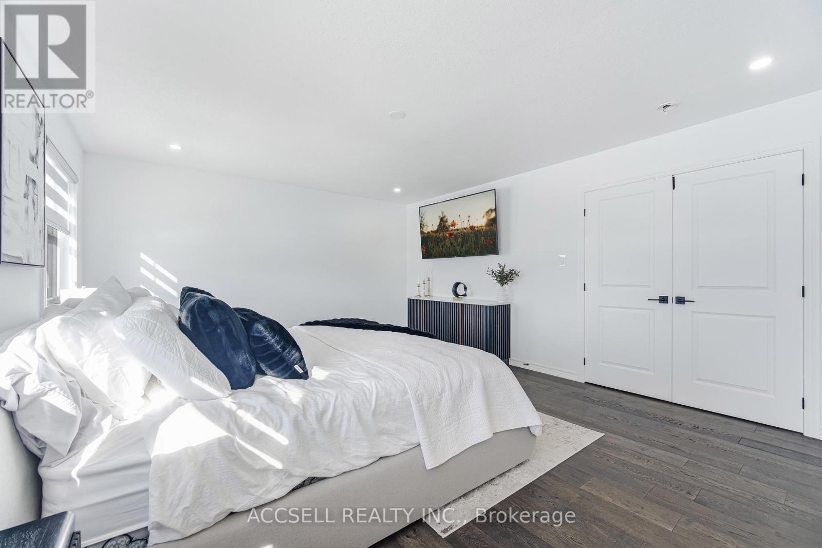 154 Strachan Trail, New Tecumseth (Beeton), Ontario  L0G 1A0 - Photo 27 - N12915438