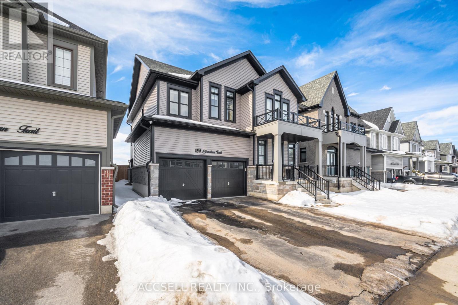 154 Strachan Trail, New Tecumseth (Beeton), Ontario  L0G 1A0 - Photo 3 - N12915438