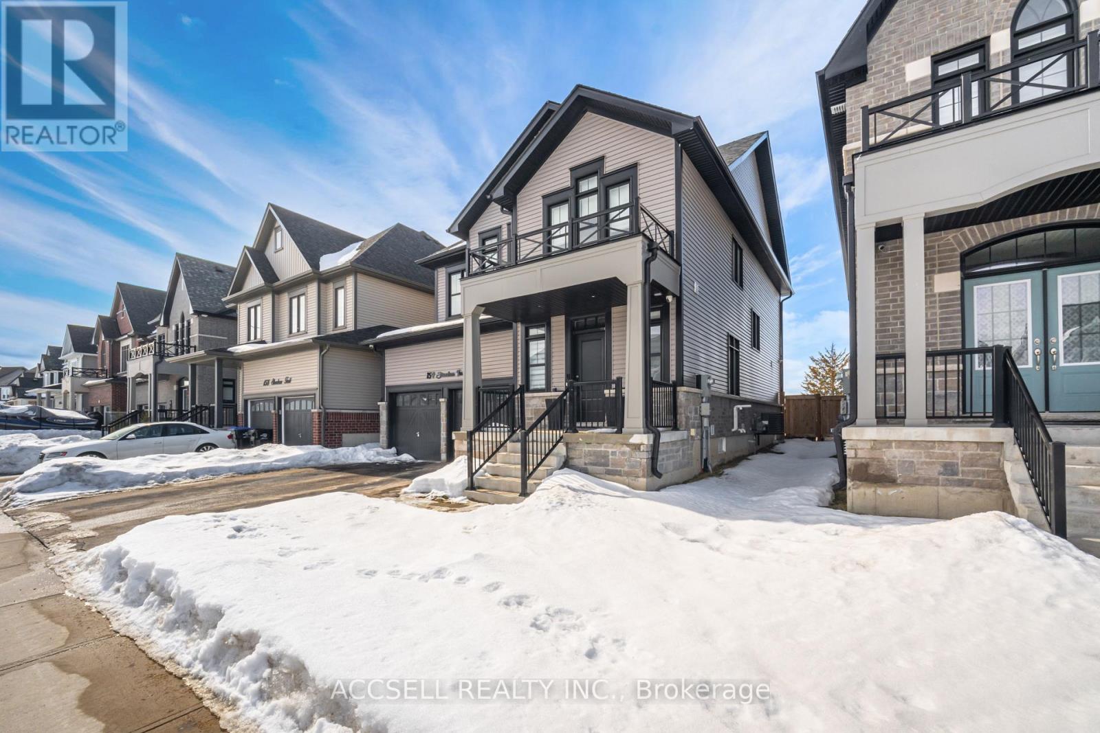 154 Strachan Trail, New Tecumseth (Beeton), Ontario  L0G 1A0 - Photo 4 - N12915438