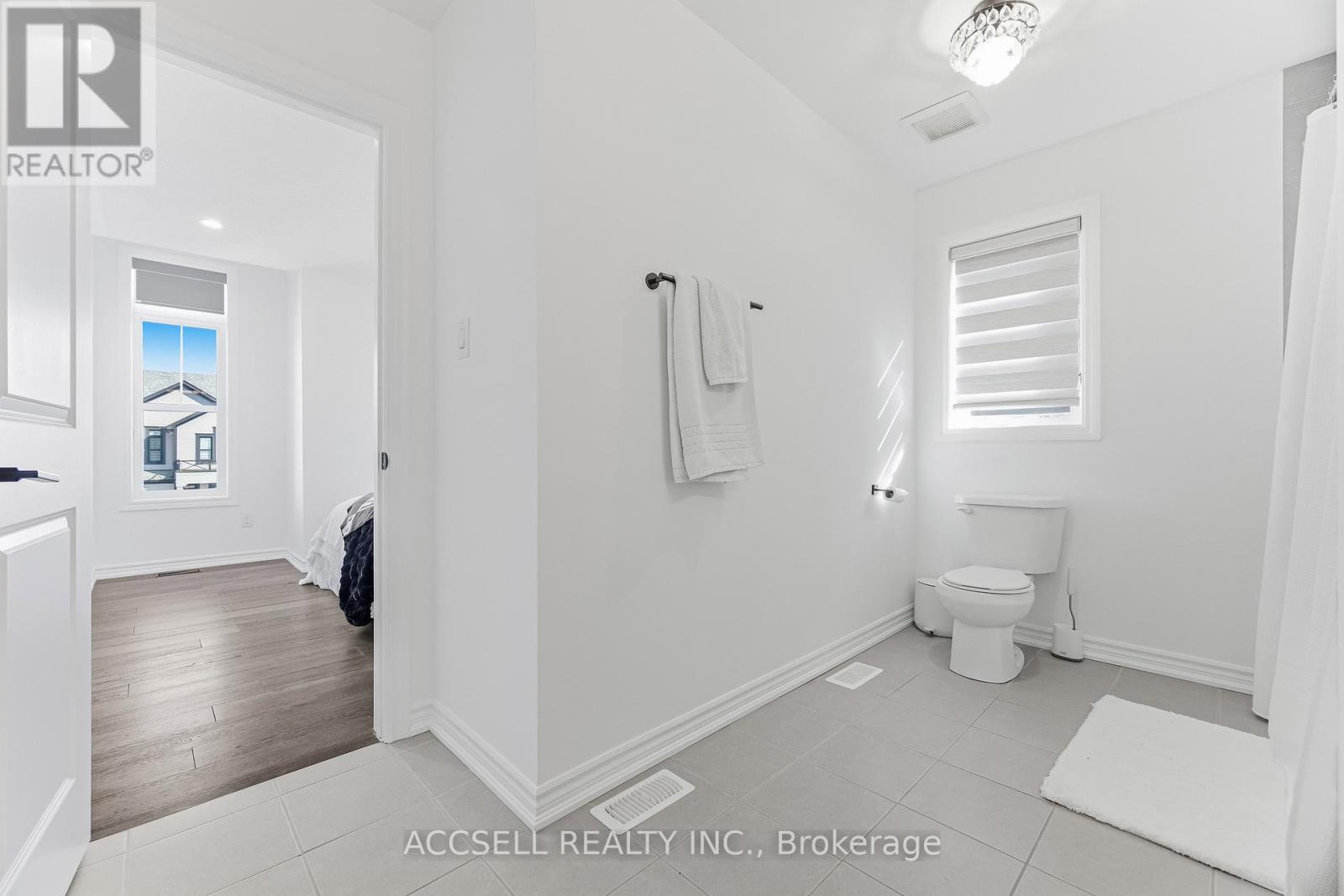 154 Strachan Trail, New Tecumseth (Beeton), Ontario  L0G 1A0 - Photo 42 - N12915438