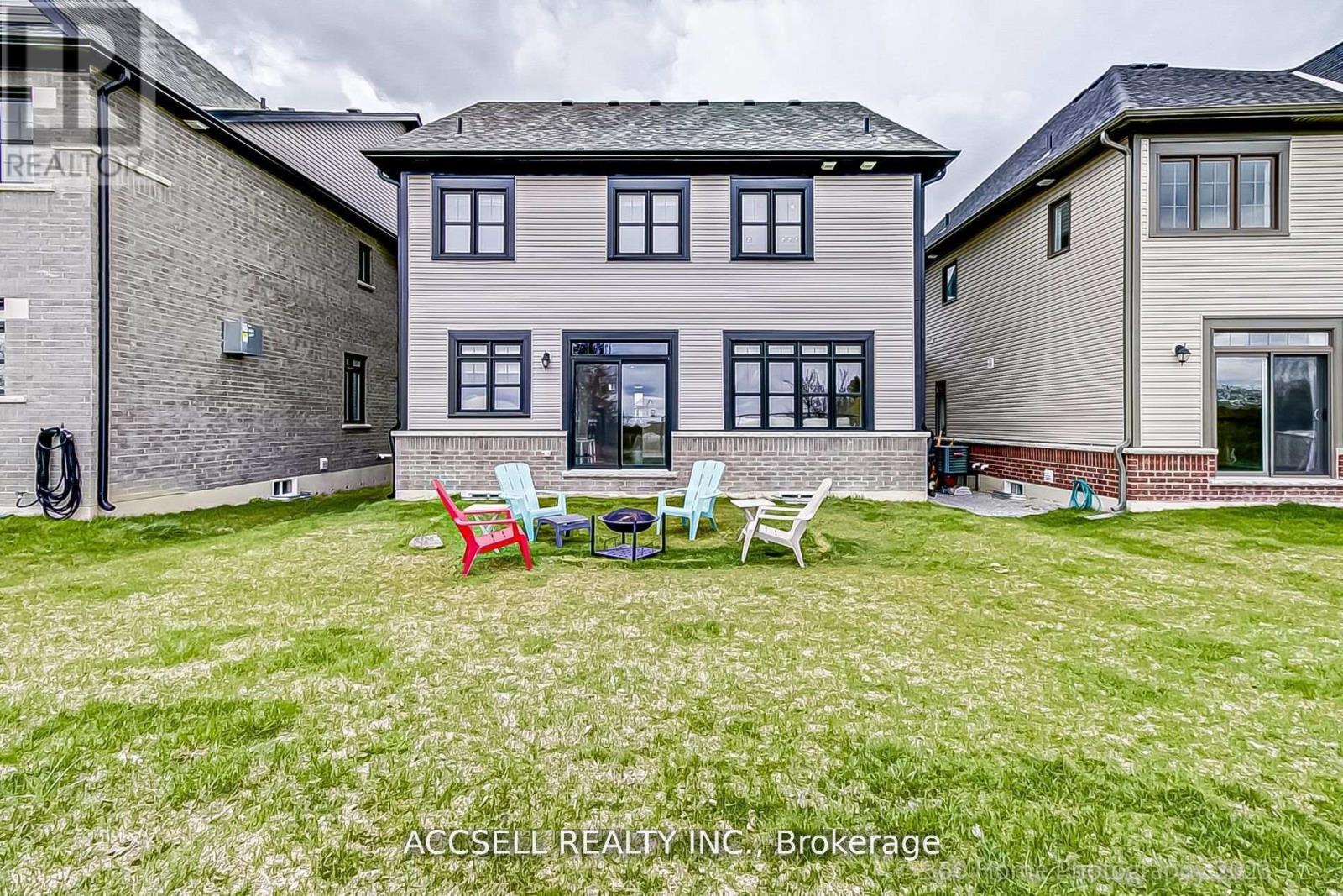 154 Strachan Trail, New Tecumseth (Beeton), Ontario  L0G 1A0 - Photo 46 - N12915438