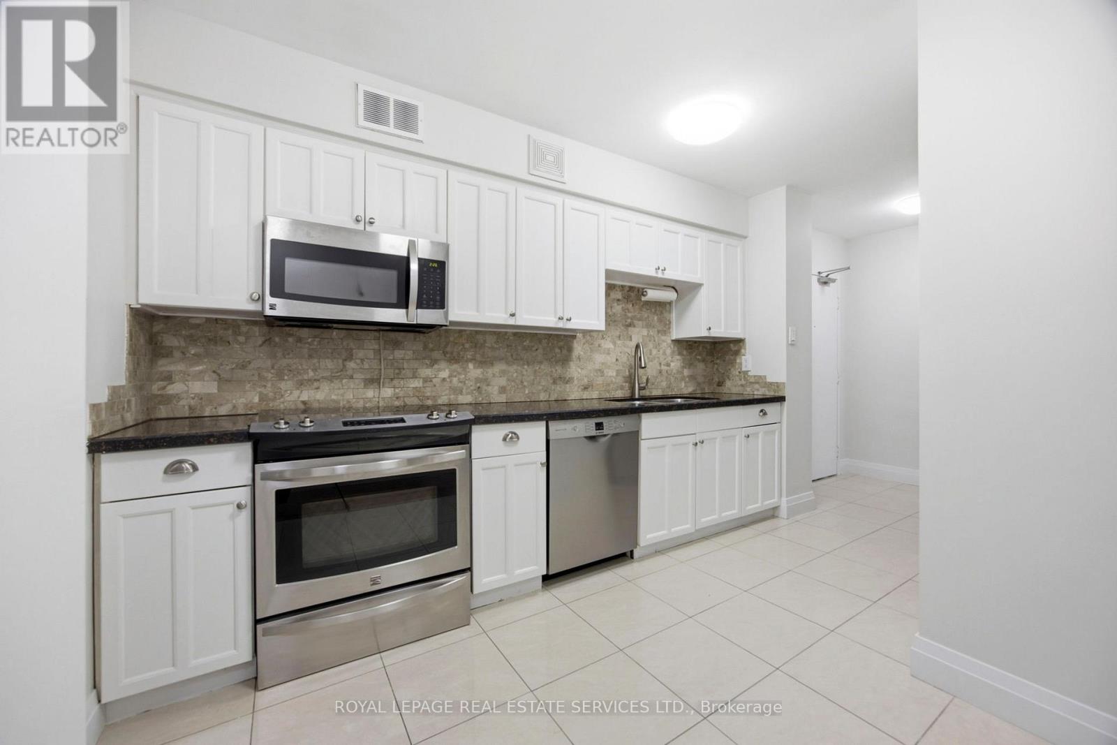 105 - 1 Royal Orchard Boulevard, Markham, Ontario  L3T 3C2 - Photo 16 - N12915442