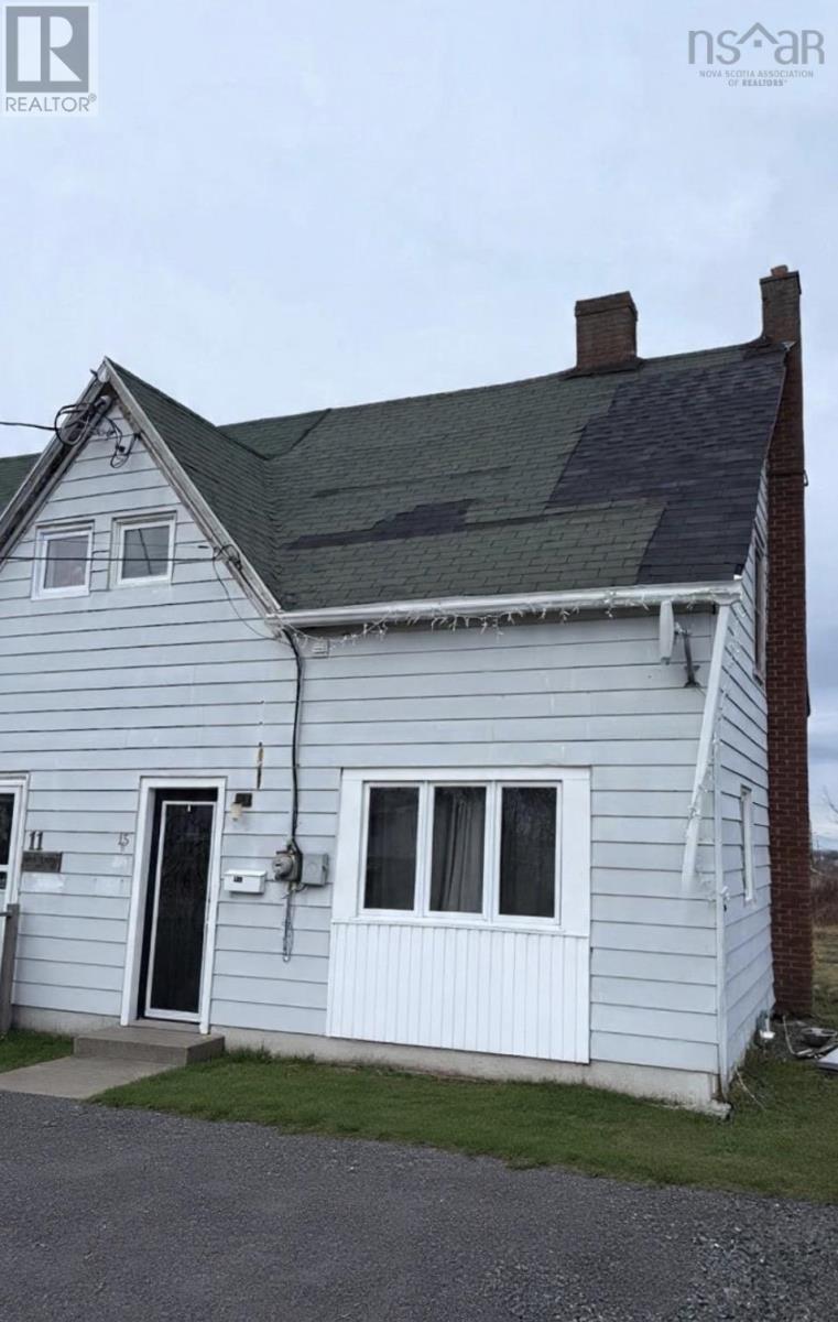 15 Winona Street, Glace Bay, Nova Scotia  B1A 2C3 - Photo 9 - 202605334