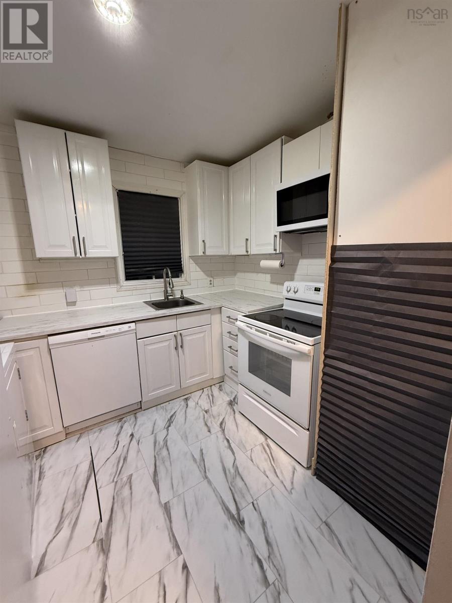 15 Winona Street, Glace Bay, Nova Scotia  B1A 2C3 - Photo 4 - 202605334