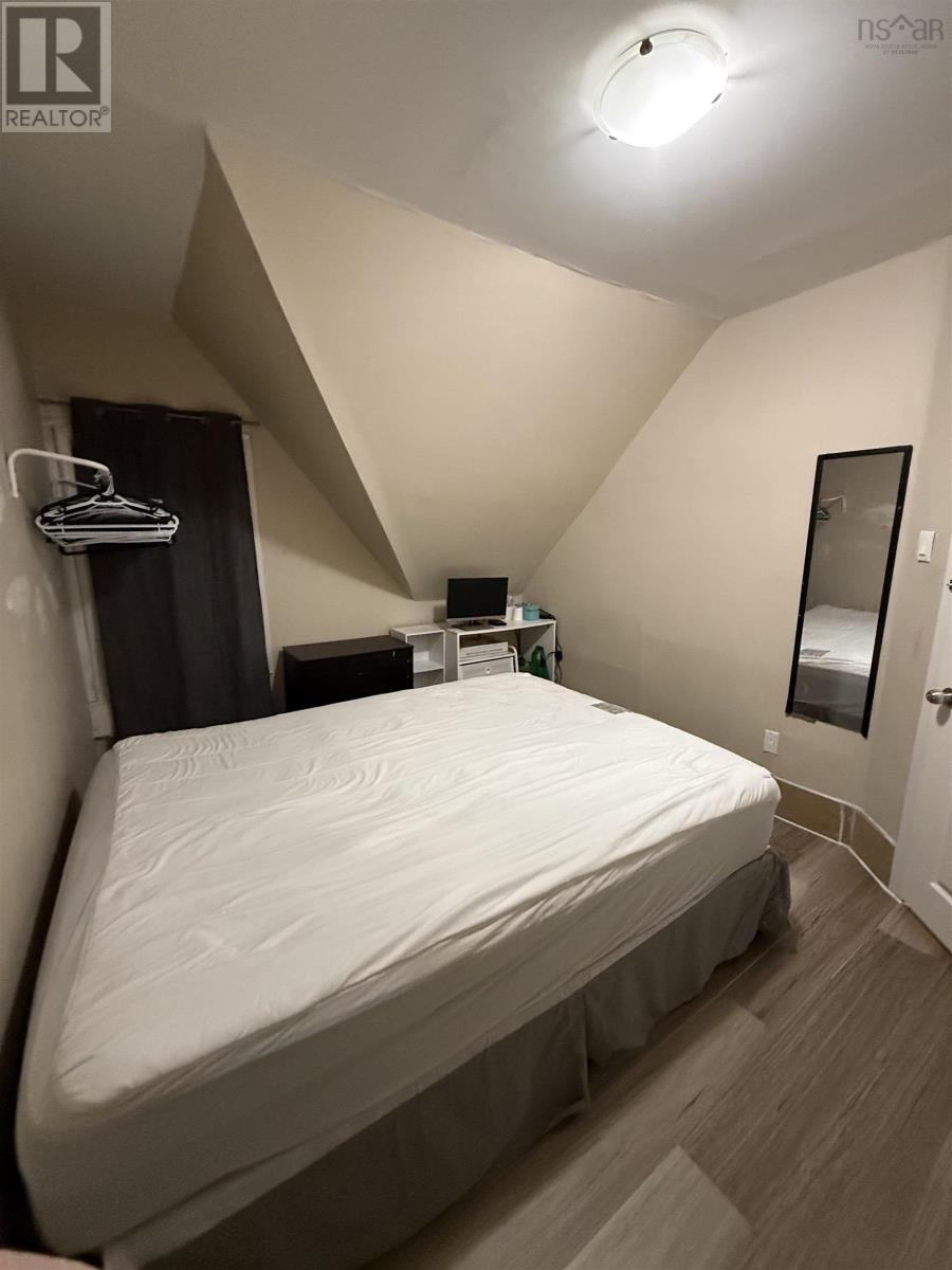 15 Winona Street, Glace Bay, Nova Scotia  B1A 2C3 - Photo 8 - 202605334