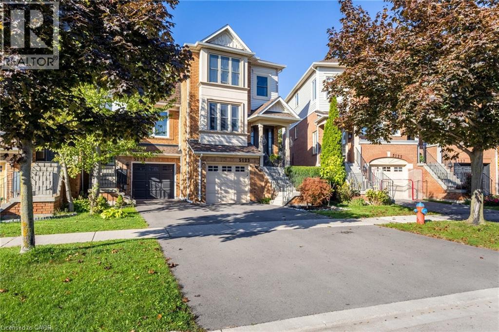 5123 Dryden Avenue, Burlington, Ontario  L7L 6L3 - Photo 2 - 40809547