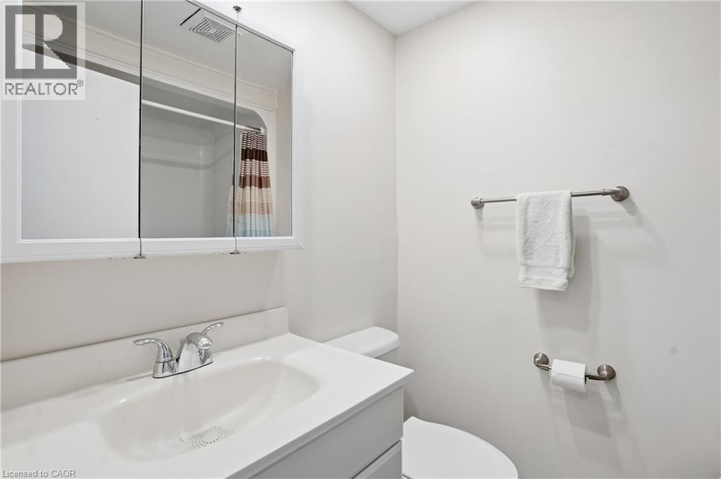 70 Gledhill Crescent, Hamilton, Ontario  L9C 6H4 - Photo 14 - 40811322