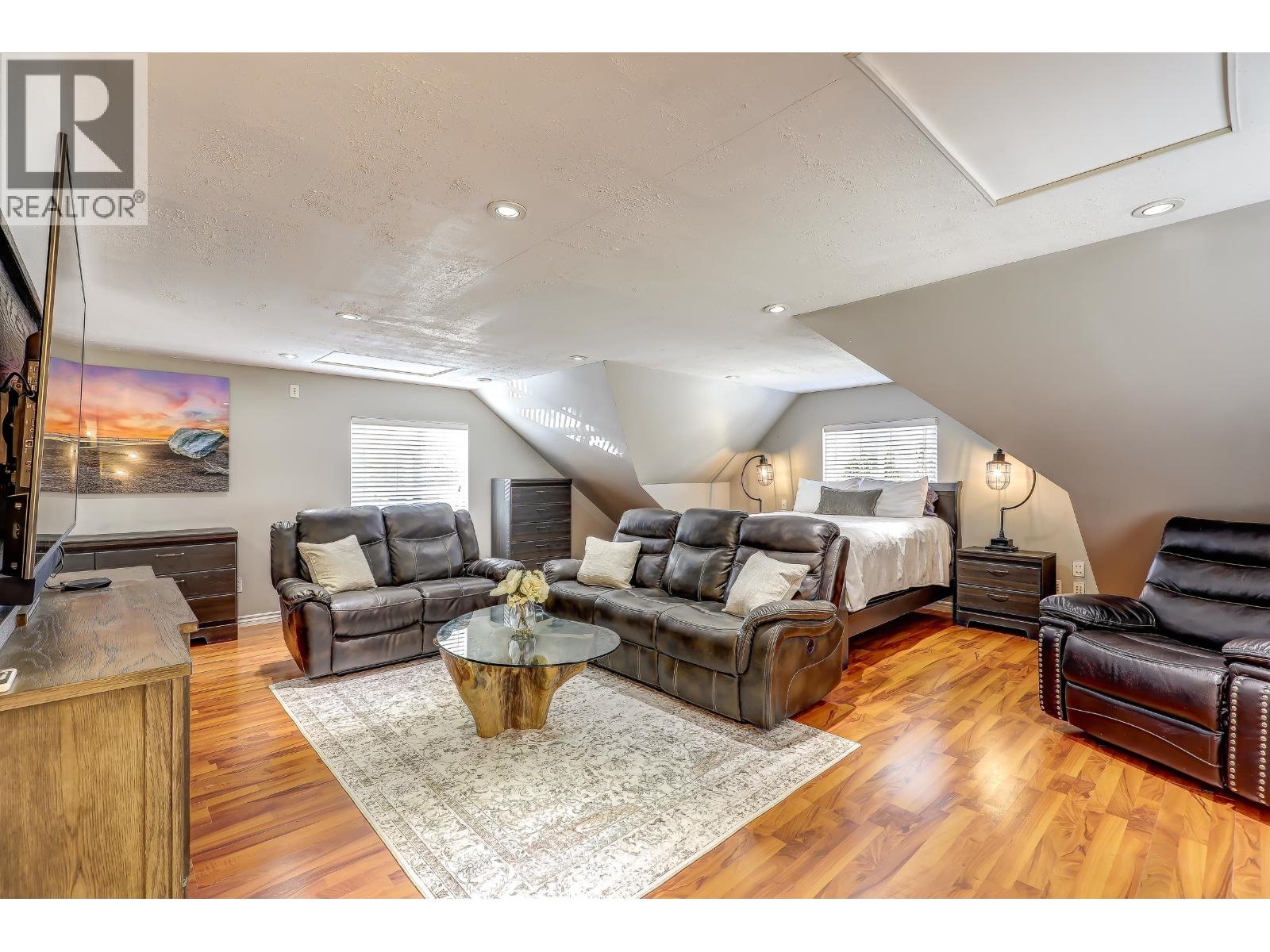 107 Star Crescent, New Westminster, British Columbia  V3M 6X6 - Photo 33 - R3102586