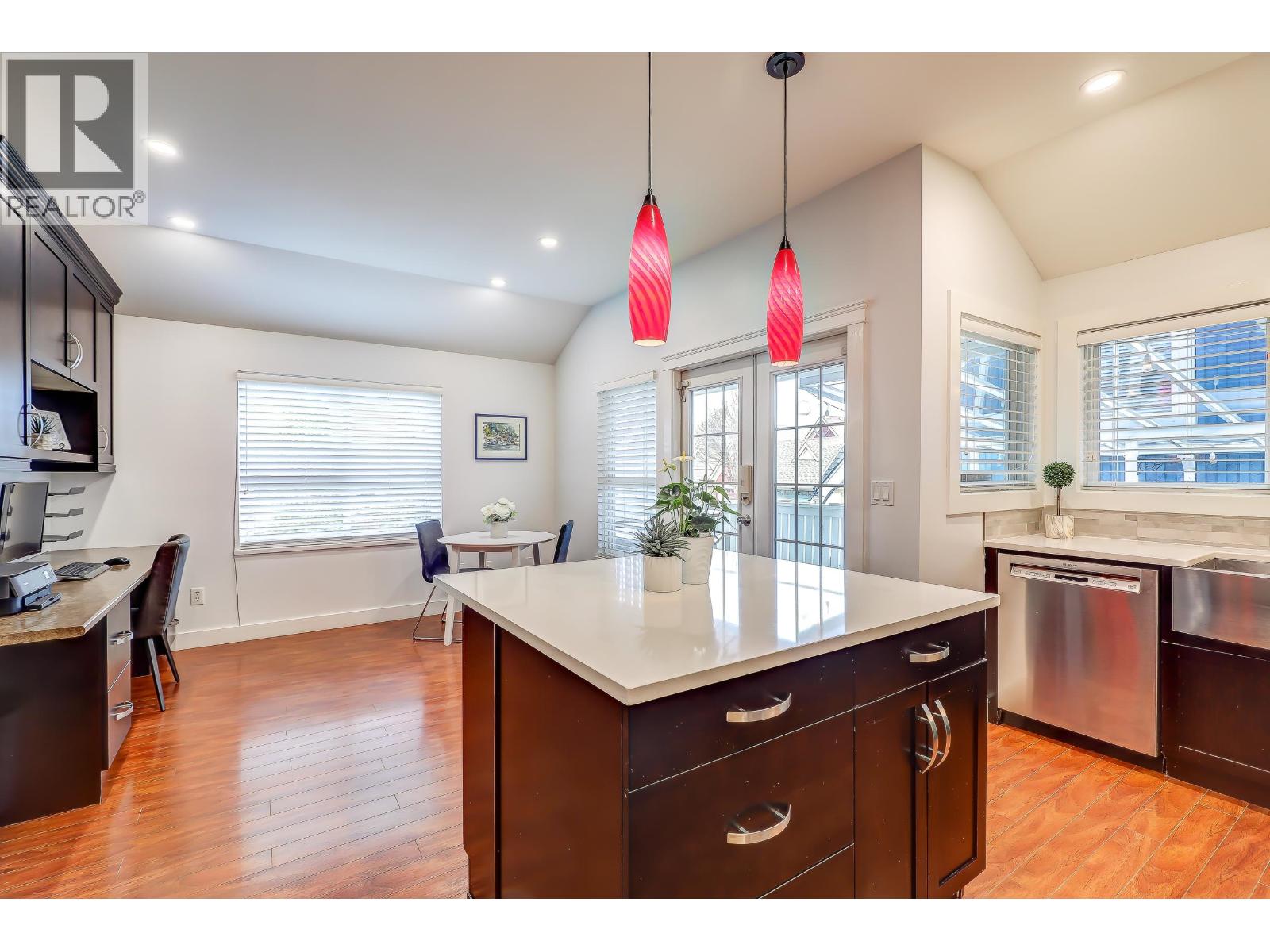 107 Star Crescent, New Westminster, British Columbia  V3M 6X6 - Photo 17 - R3102586