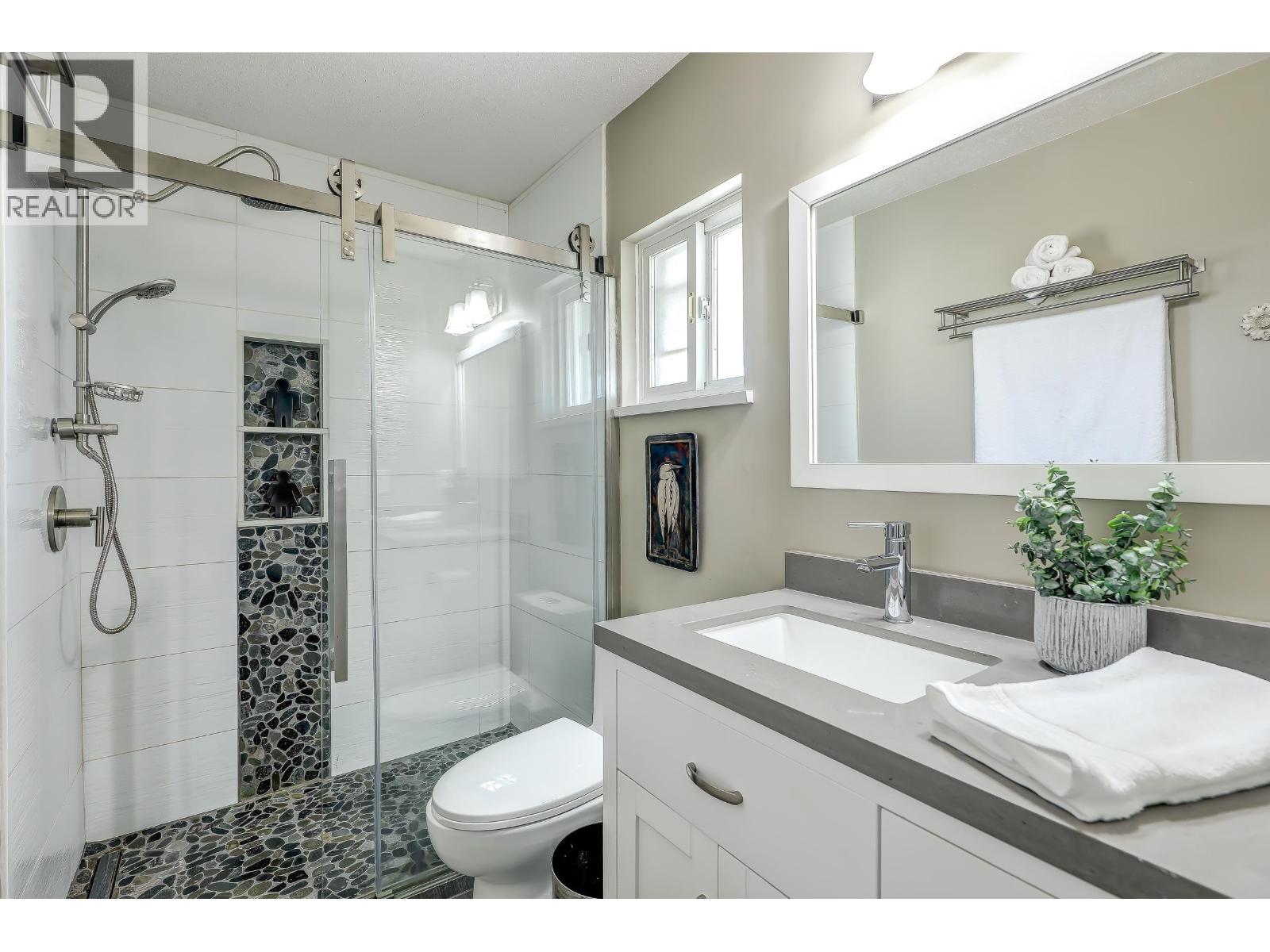 107 Star Crescent, New Westminster, British Columbia  V3M 6X6 - Photo 21 - R3102586