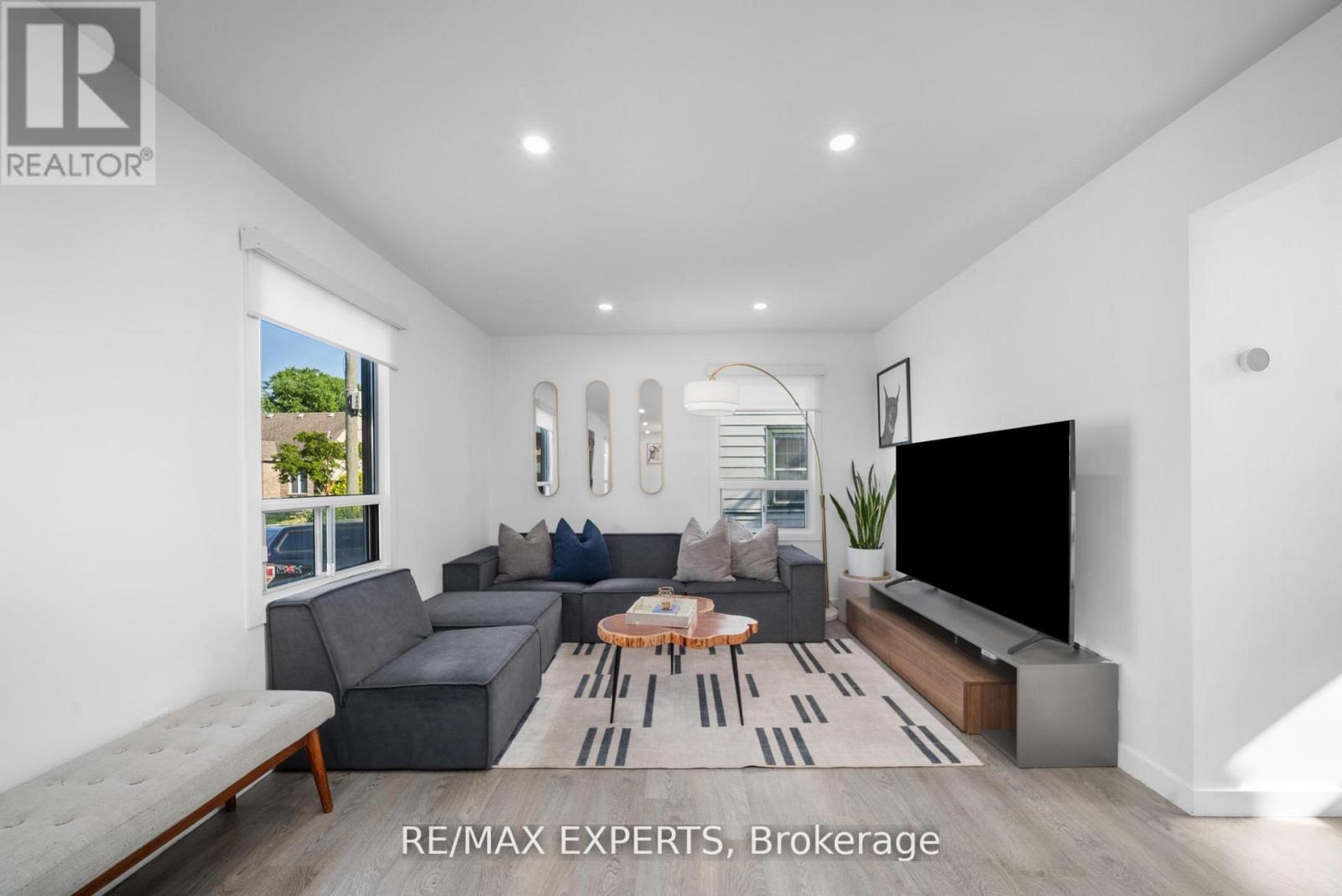 6 Mccallum Court, Toronto, Ontario  M8Y 1M6 - Photo 13 - W12915382