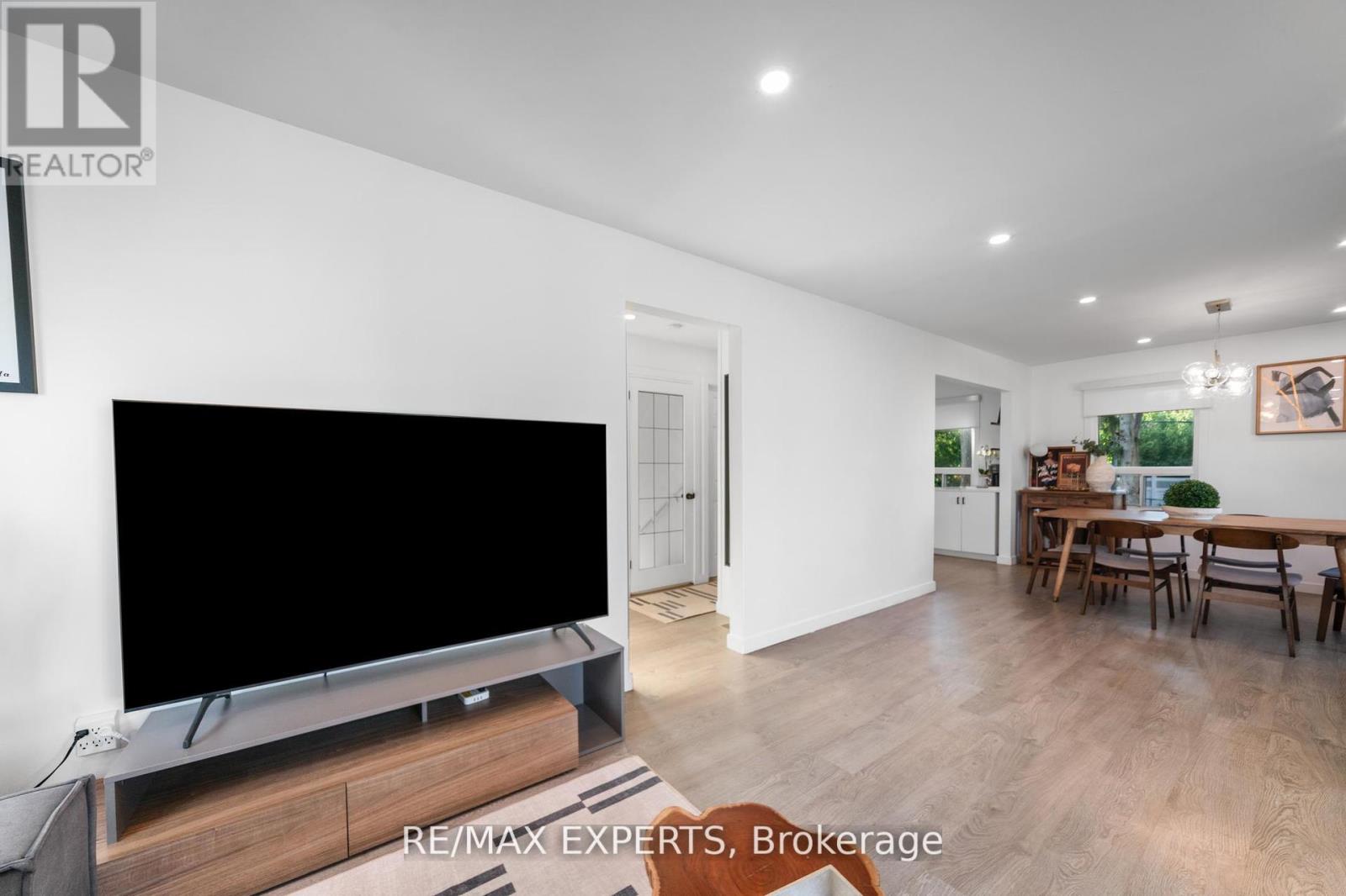 6 Mccallum Court, Toronto, Ontario  M8Y 1M6 - Photo 17 - W12915382