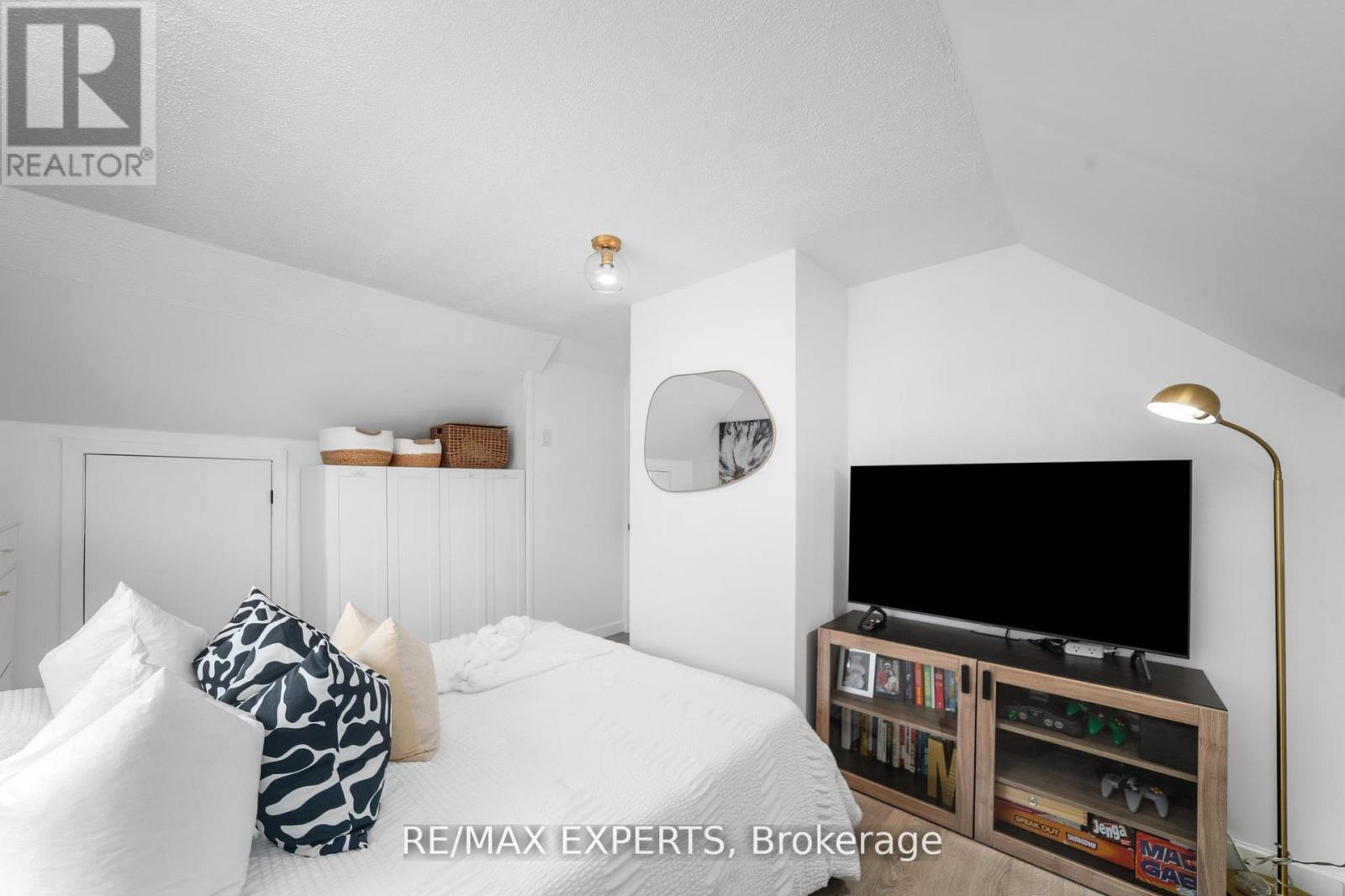 6 Mccallum Court, Toronto, Ontario  M8Y 1M6 - Photo 32 - W12915382