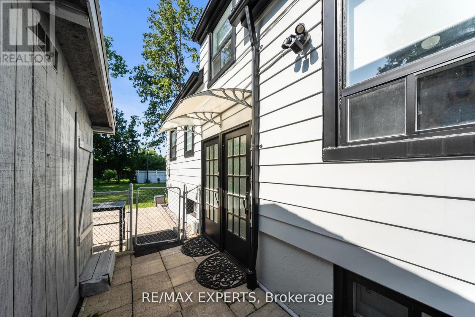 6 Mccallum Court, Toronto, Ontario  M8Y 1M6 - Photo 44 - W12915382