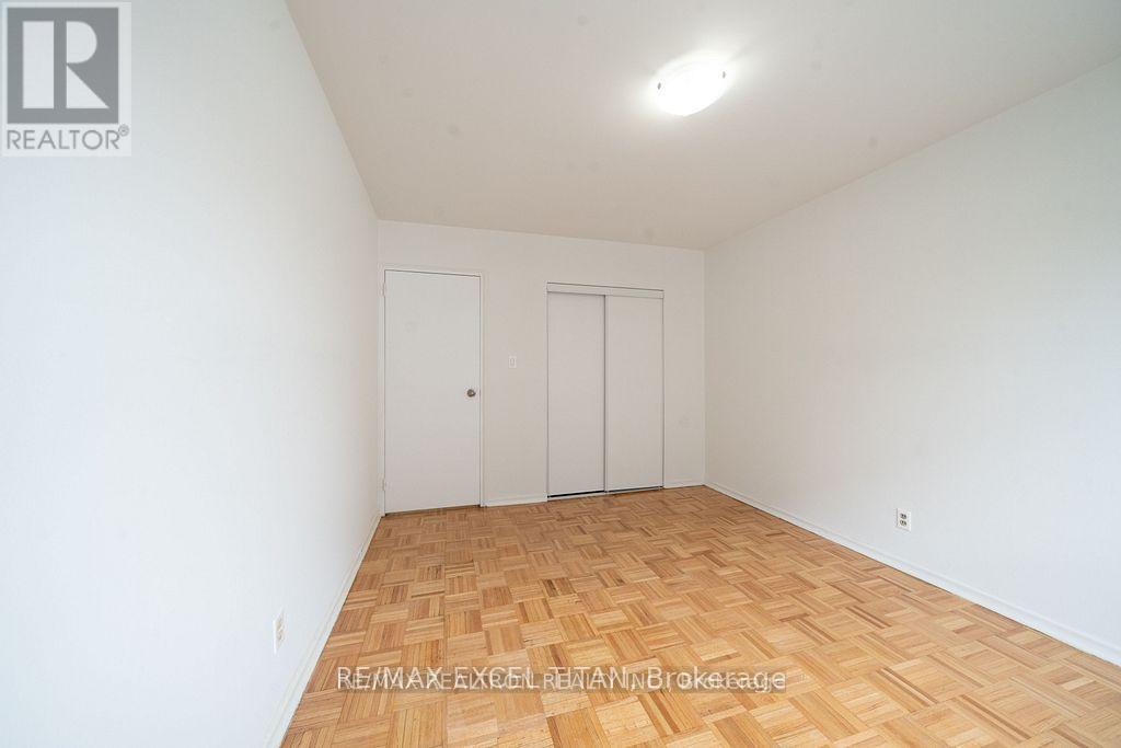 53 - 2049 Prospect Street, Burlington, Ontario  L7R 1Z2 - Photo 3 - W12915420