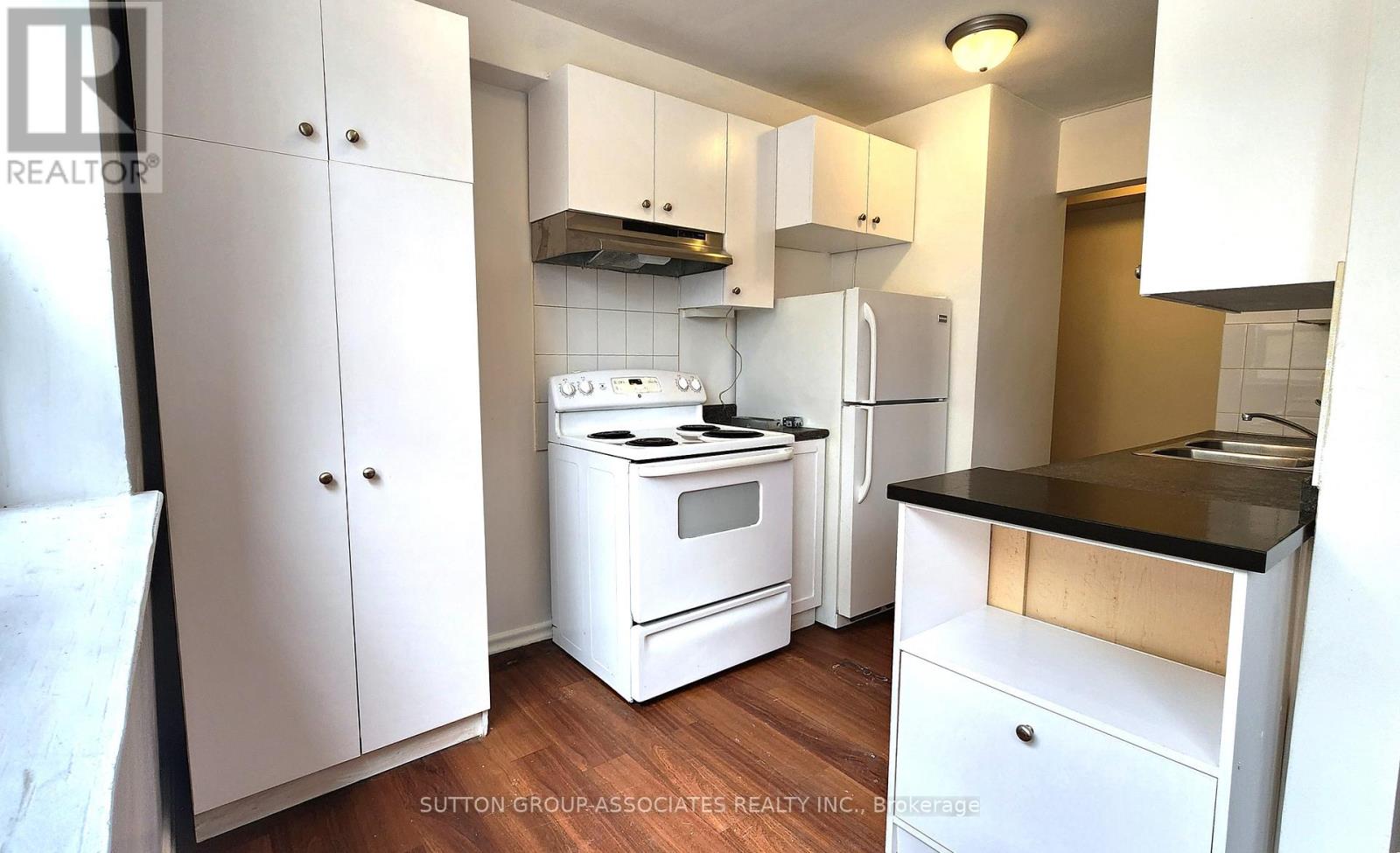 103 - 1 Greenbrook Drive, Toronto, Ontario  M6M 2J8 - Photo 6 - W12915422