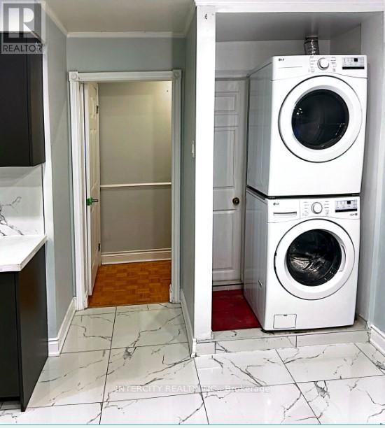 Upper Level Apartment A - 308 Centre Street N, Brampton, Ontario  L6V 2R4 - Photo 10 - W12915428